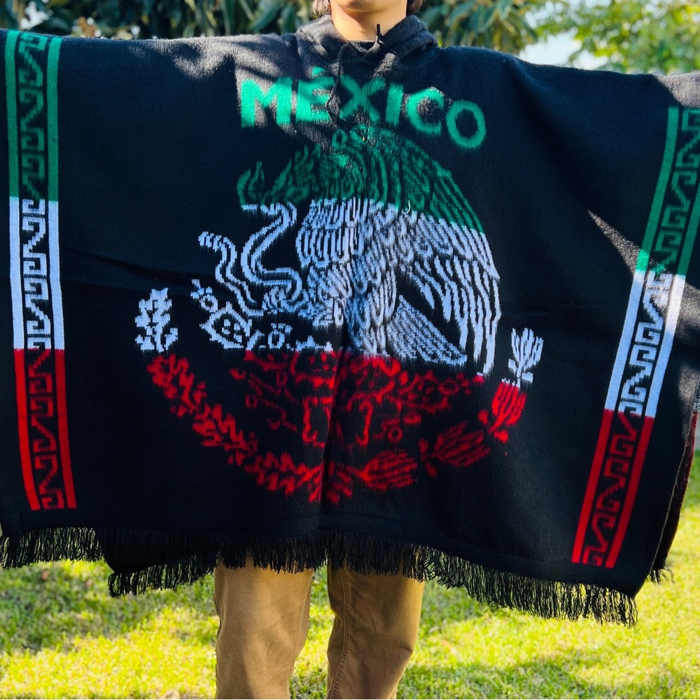 Mexico alpaca wool poncho, one size unisex, handmade poncho made in Ecuador